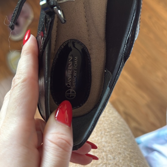 Giani Bernini memory foam Mary Jane heels - Picture 3 of 6